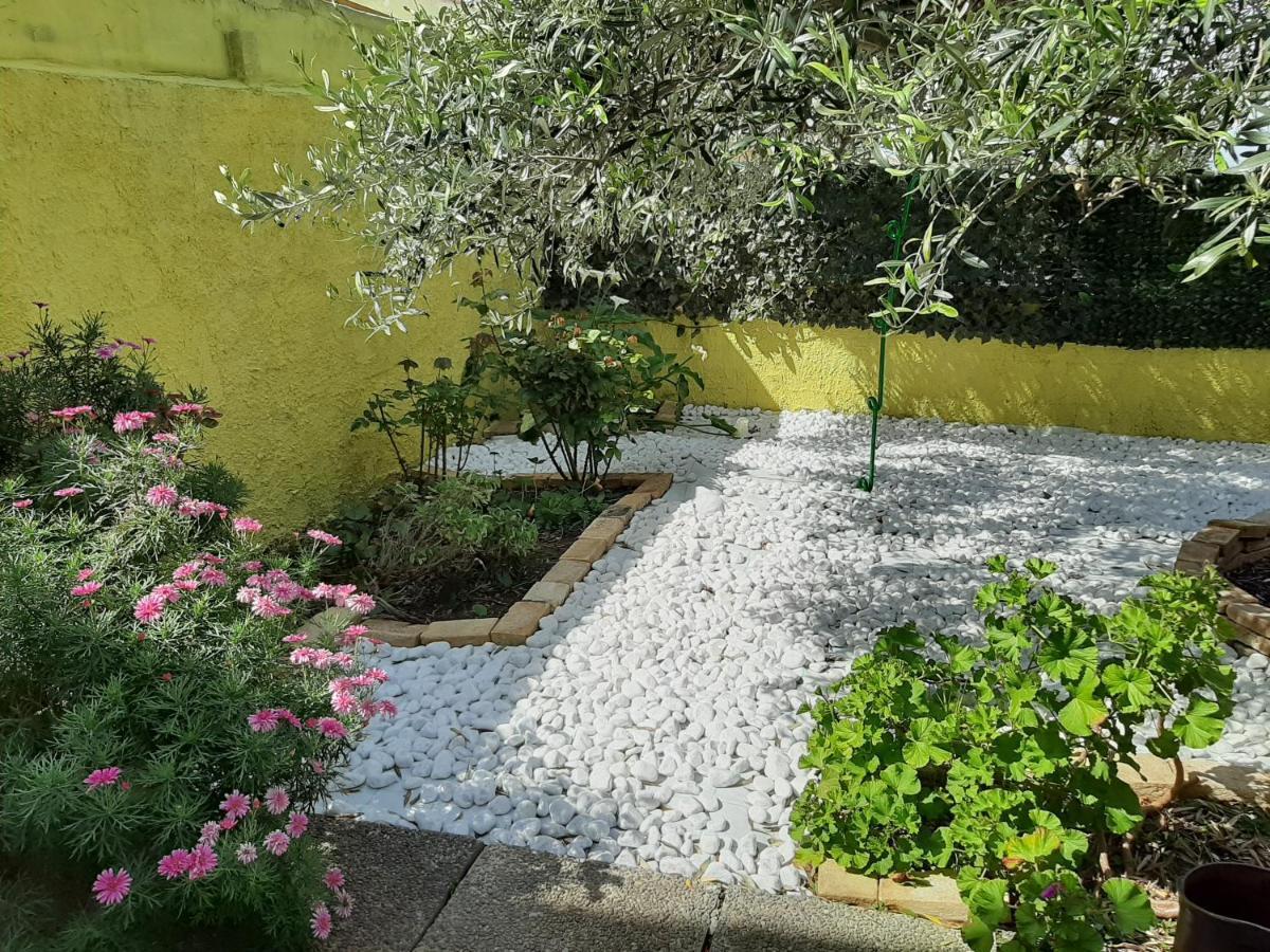 Artistika Golden Apartment Capitana Exterior photo